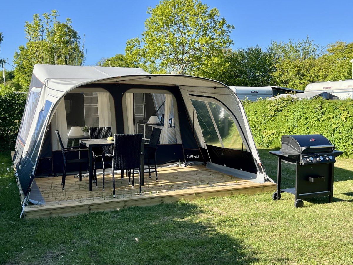 Telt på campingpladsen
